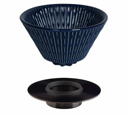 Loveramics Dripper - Blau mit flachem Boden und Metallhalterung