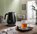 Delonghi - Wasserkocher Eclettica mit einstellbarer Temperatur - KBY2011.BK schwarz jetzt hier online kaufen